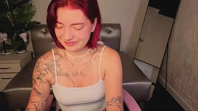 Nikki Gringer online show from 17, 6, 2026