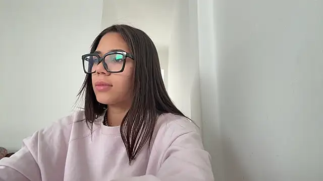 Snapshot of QueeNataly chatting on 18, 5, 2026 QueeNataly online show from 18, 5, 2026