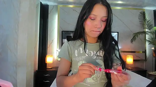 SophiieCalloway1 online show from 27, 6, 2026