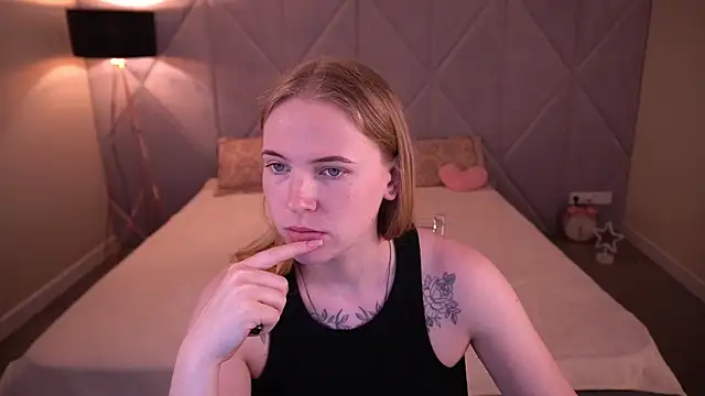 NikkyReyyy online show from 20, 5, 2026