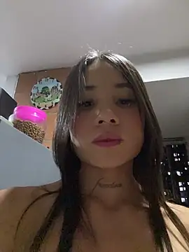 Snapshot of MiaIssaza chatting on 6, 8, 2026 MiaIssaza online show from 6, 8, 2026