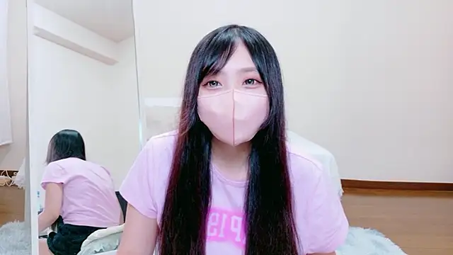 Snapshot of Runa-nn chatting on 19, 6, 2026 Runa-nn online show from 19, 6, 2026