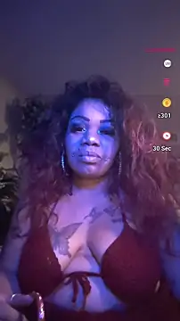 Snapshot of NailGoddessnow chatting on 5, 1, 2025 NailGoddessnow online show from 5, 1, 2025