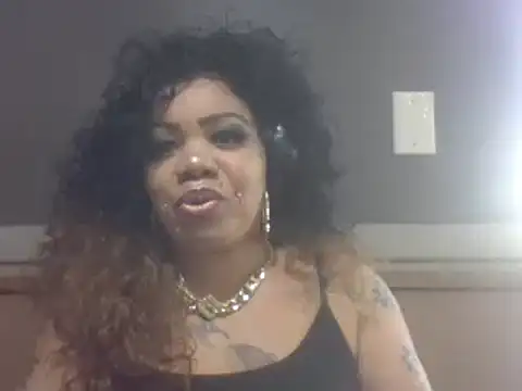 Snapshot of NailGoddessnow chatting on 8, 2, 2025 NailGoddessnow online show from 8, 2, 2025