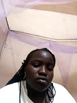Snapshot of creamyy_pussie chatting on 26, 5, 2026 creamyy pussie online show from 26, 5, 2026