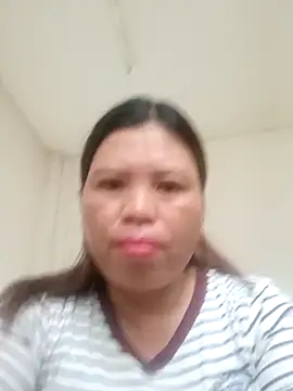 Snapshot of -Yeyi- chatting on 4, 6, 2026 -Yeyi- online show from 4, 6, 2026