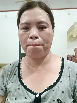 Snapshot of -Yeyi- chatting on 23, 6, 2026 -Yeyi- online show from 23, 6, 2026
