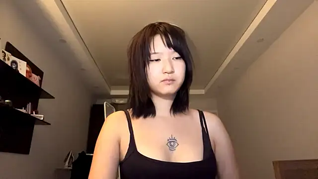 Snapshot of neonami chatting on 7, 7, 2026 neonami online show from 7, 7, 2026