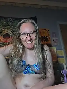 Snapshot of Izzylove47 chatting on 23, 6, 2026 Izzylove47 online show from 23, 6, 2026