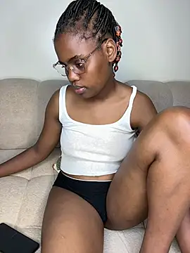 Snapshot of softglamqueen chatting on 15, 7, 2026 softglamqueen online show from 15, 7, 2026