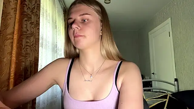 HoneysPiee online show from 8, 6, 2026