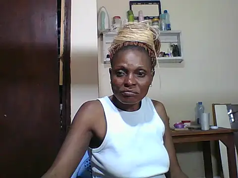 Snapshot of Ebonyqueen4 chatting on 1, 6, 2026 Ebonyqueen4 online show from 1, 6, 2026