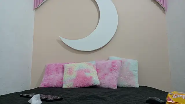 Snapshot of SamanthaLaurent chatting on 31, 5, 2026 SamanthaLaurent online show from 31, 5, 2026