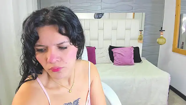 Snapshot of Lia__Kalifa chatting on 2, 7, 2026 Lia Kalifa online show from 2, 7, 2026