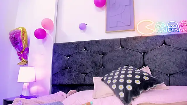Snapshot of Meghan_candy chatting on 11, 6, 2026 Meghan candy online show from 11, 6, 2026