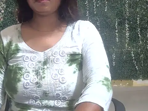 shallykaur online show from 4, 6, 2026