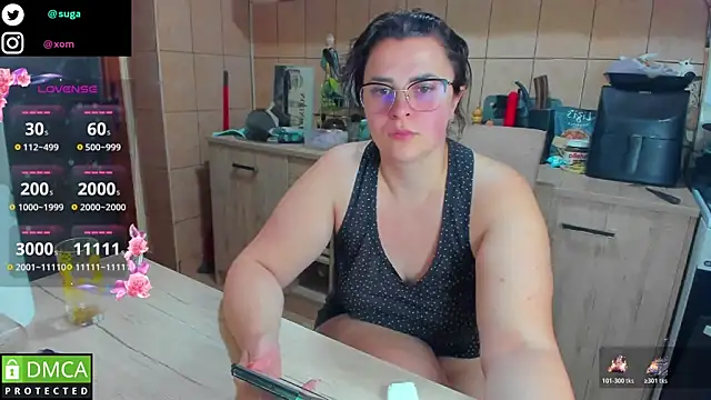 Snapshot of xmarshax chatting on 16, 11, 2025 xmarshax online show from 16, 11, 2025