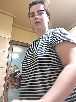 Snapshot of xmarshax chatting on 24, 11, 2025 xmarshax online show from 24, 11, 2025