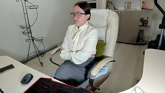 Snapshot of Vika73 chatting on 15, 11, 2025 Vika73 online show from 15, 11, 2025