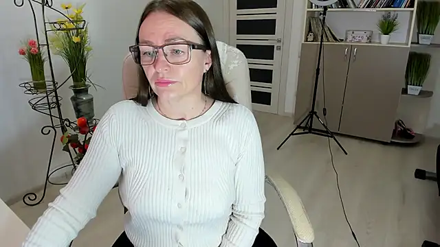 Snapshot of Vika73 chatting on 16, 12, 2025 Vika73 online show from 16, 12, 2025