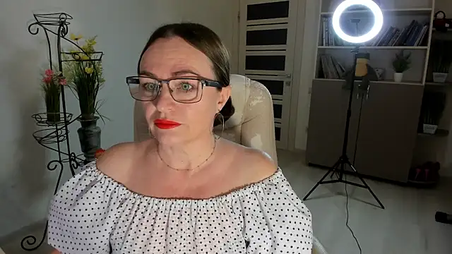 Snapshot of Vika73 chatting on 7, 1, 2026 Vika73 online show from 7, 1, 2026