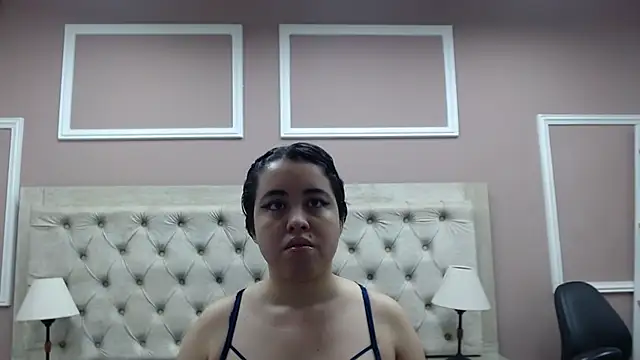 Snapshot of nia_taylorX chatting on 20, 5, 2026 nia taylorX online show from 20, 5, 2026