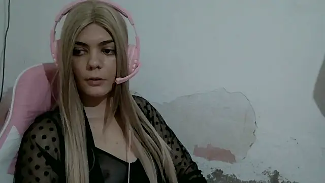 Angel Ristoww online show from 5, 6, 2026