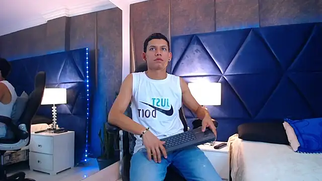 ThiagoFerrer  online show from 26, 6, 2026