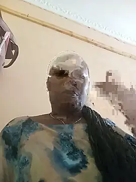 AshantiLuxx online show from 6, 6, 2026