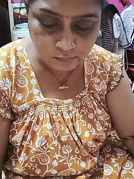Snapshot of Curvy_Jyoti chatting on 19, 6, 2026 Curvy Jyoti online show from 19, 6, 2026