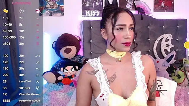 Snapshot of lunabritton chatting on 7, 6, 2026 lunabritton online show from 7, 6, 2026