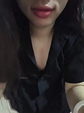 Snapshot of Linh-Anhh chatting on 31, 5, 2026 Linh-Anhh online show from 31, 5, 2026