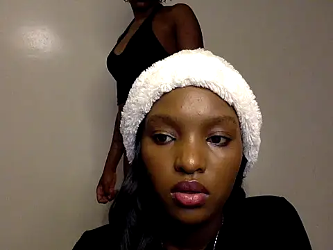 Sexy strawberina online show from 27, 5, 2026
