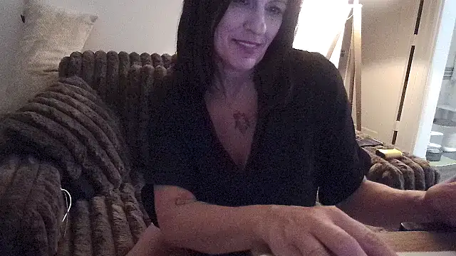 Snapshot of desperatelyseeking chatting on 2, 6, 2026 desperatelyseeking online show from 2, 6, 2026