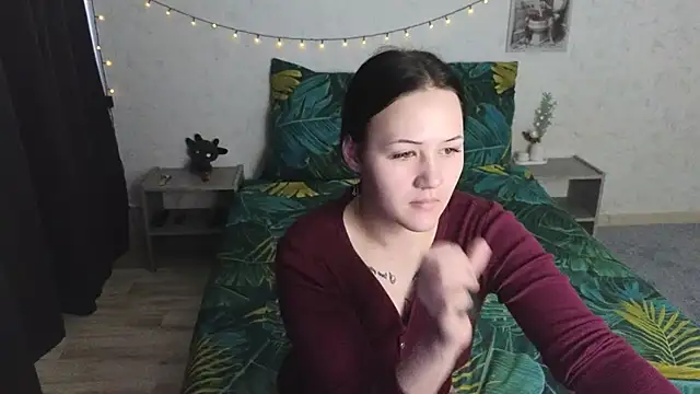 Snapshot of Tori_cute chatting on 4, 7, 2026 Tori cute online show from 4, 7, 2026