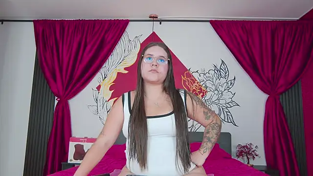 Snapshot of Lia_Avalon chatting on 23, 6, 2026 Lia Avalon online show from 23, 6, 2026