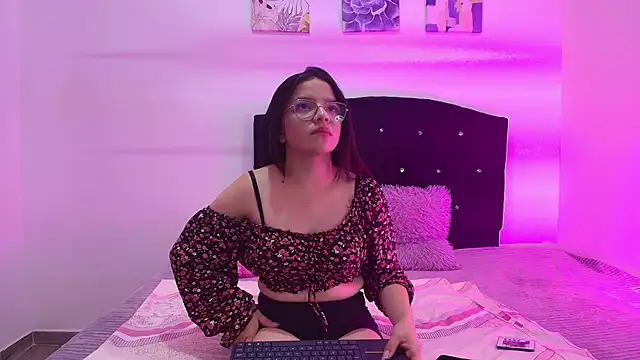 Samantha  Velvet online show from 27, 5, 2026