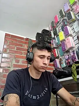 Snapshot of tom_latin chatting on 28, 5, 2026 tom latin online show from 28, 5, 2026