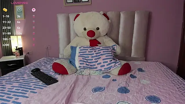 Snapshot of ORIANNA_21 chatting on 17, 6, 2026 ORIANNA 21 online show from 17, 6, 2026