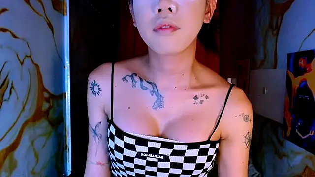 Snapshot of empressqueen_zoe chatting on 26, 5, 2026 empressqueen zoe online show from 26, 5, 2026