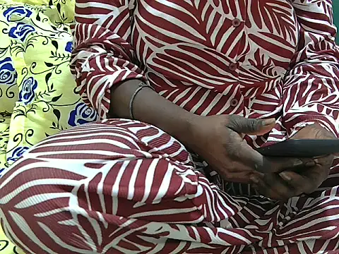 Snapshot of DripDiva chatting on 9, 6, 2026 DripDiva online show from 9, 6, 2026