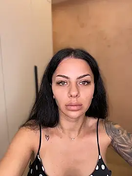 Ivy Trixx online show from 25, 6, 2026