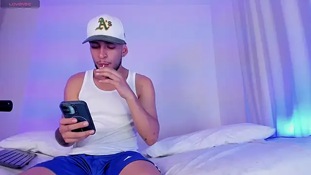 Snapshot of _Kevin_xxx chatting on 30, 11, 2025 Kevin xxx online show from 30, 11, 2025