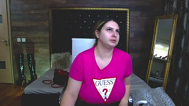 MiraHaze online show from 6, 1, 2025