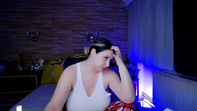 MiraHaze online show from 16, 2, 2025