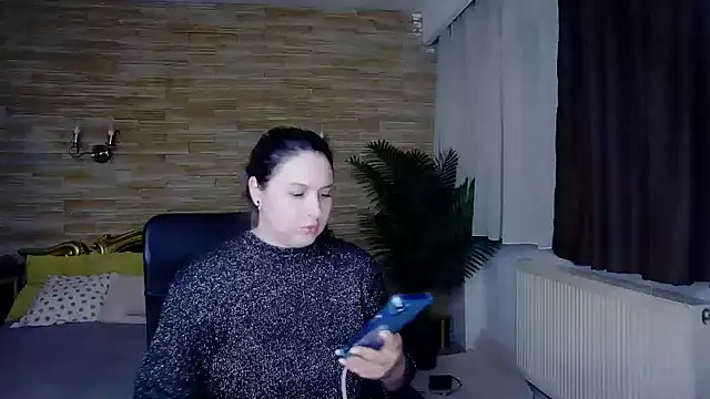 MiraHaze online show from 2, 3, 2025