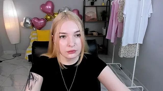 Snapshot of Tracy_Thompson chatting on 22, 5, 2026 Tracy Thompson online show from 22, 5, 2026