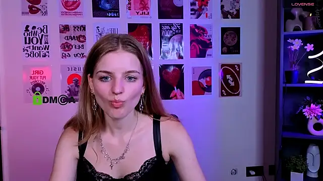 Snapshot of prettyamyyy chatting on 12, 7, 2026 prettyamyyy online show from 12, 7, 2026