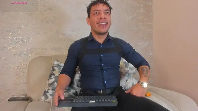 Snapshot of OliverWyse chatting on 13, 6, 2026 OliverWyse online show from 13, 6, 2026