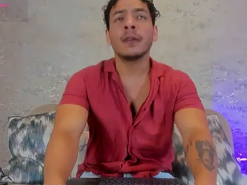 Snapshot of OliverWyse chatting on 24, 6, 2026 OliverWyse online show from 24, 6, 2026